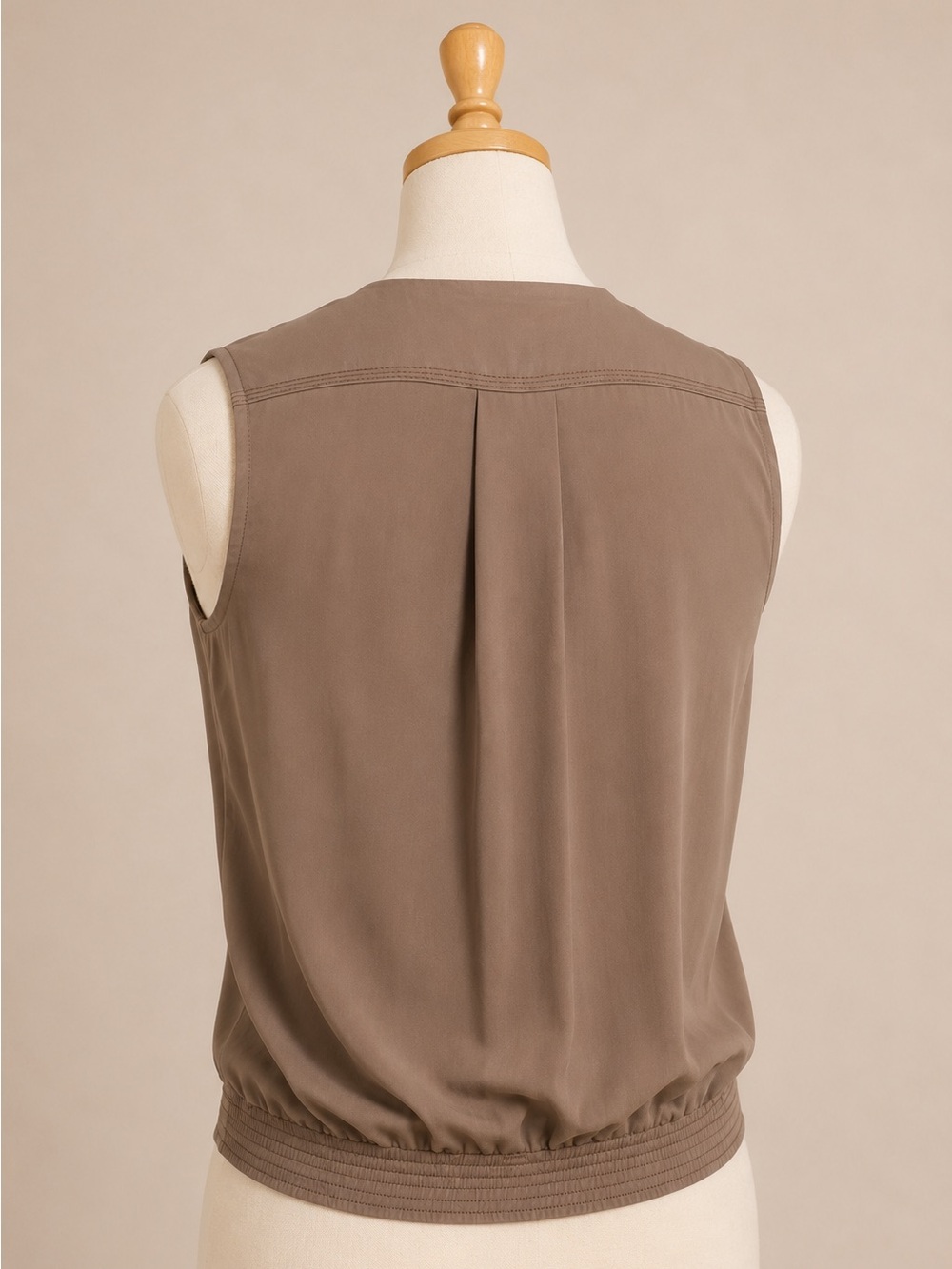 Diane von Furstenberg DVF Issie Silk Surplice Wrap Blouse Taupe Size 2 - Picture 8 of 15